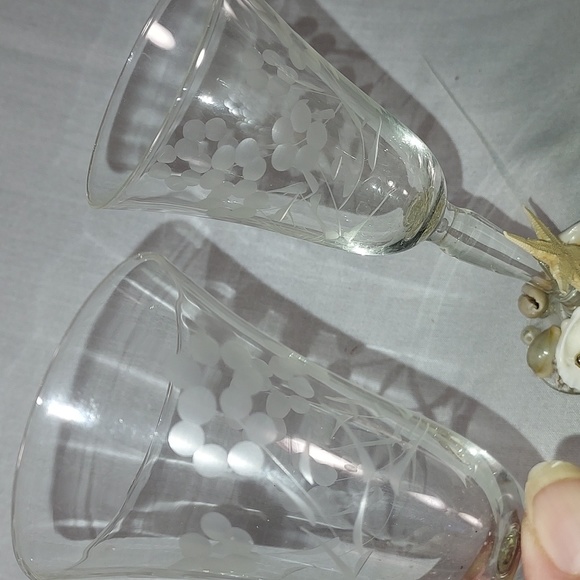 Handmade Shell Art Cognac Glasses Set of 4 Etched Glasses - Picture 6 of 9